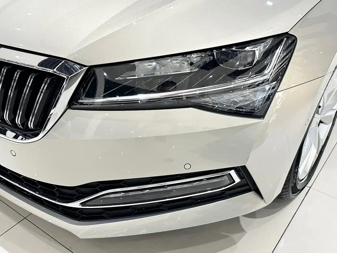 Superb 2019 TSI330 DSG Comfort Edition — миниатюра 3