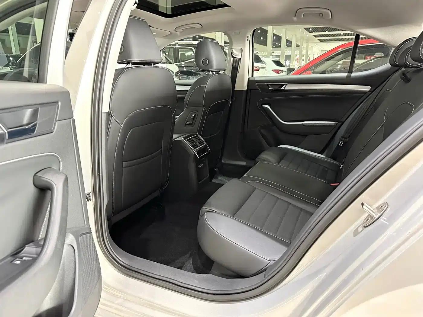 Superb 2019 TSI330 DSG Comfort Edition — миниатюра 6