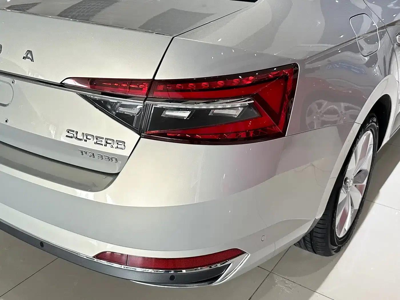 Superb 2019 TSI330 DSG Comfort Edition — миниатюра 9
