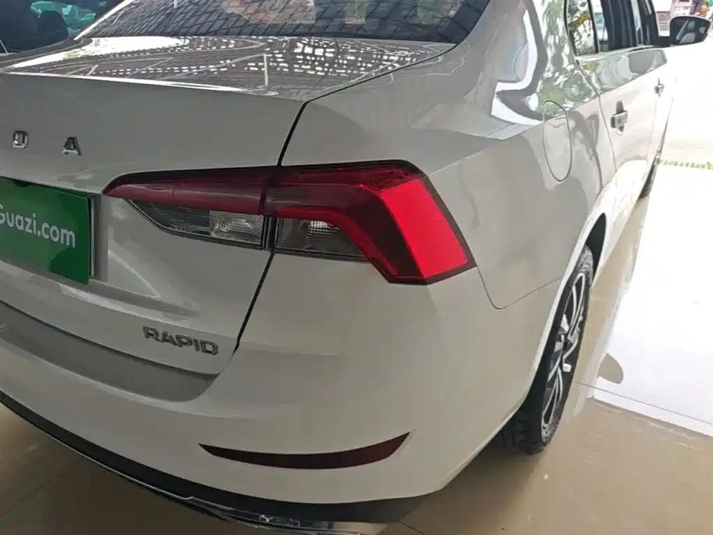Rapid 2020 1.5L Automatic Comfort Edition — миниатюра 8