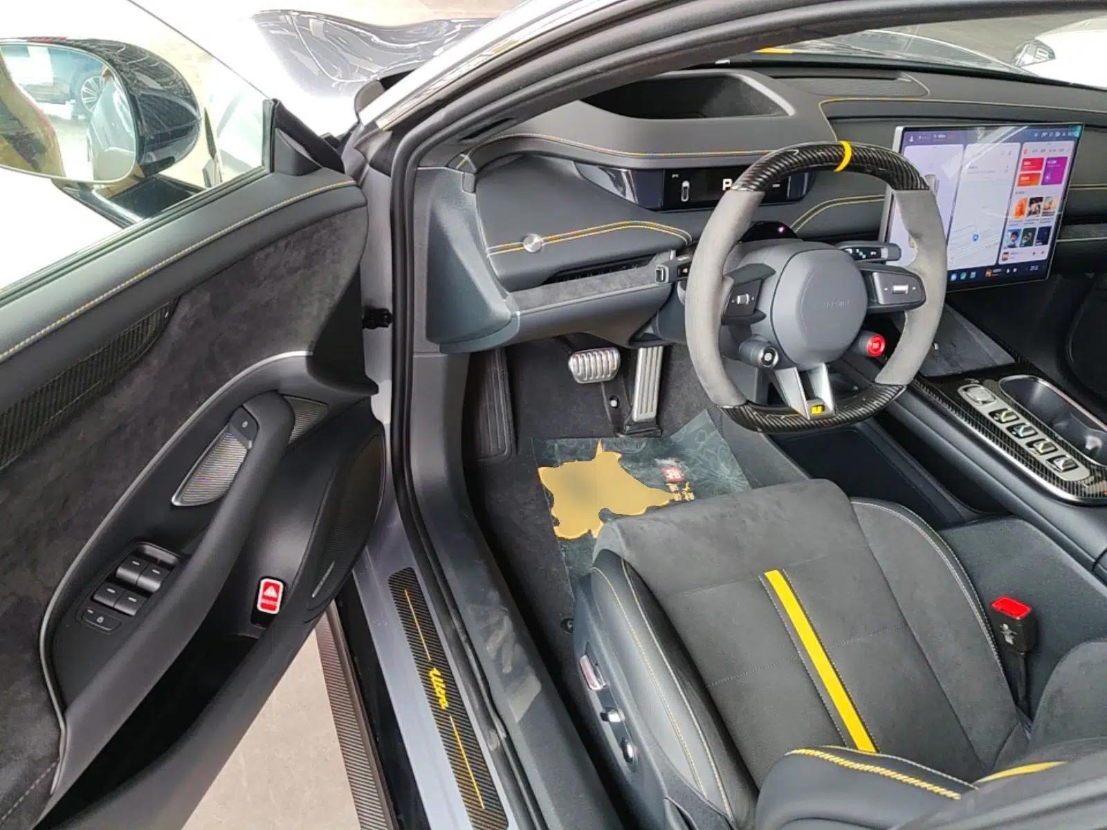 Xiaomi Auto SU7 Ultra 2025 Ultra Model — миниатюра 19