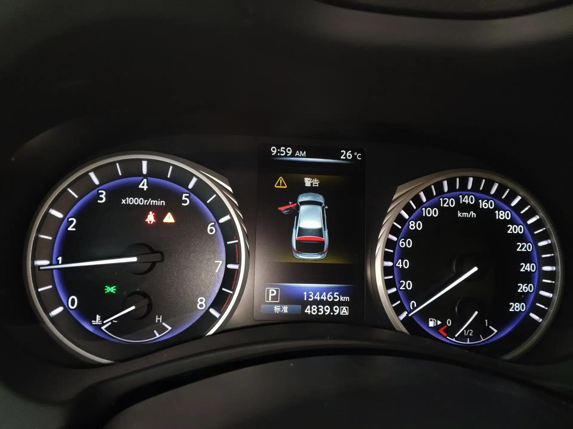 Infiniti Q50L 2016 2.0T Enjoyment Edition — миниатюра 15
