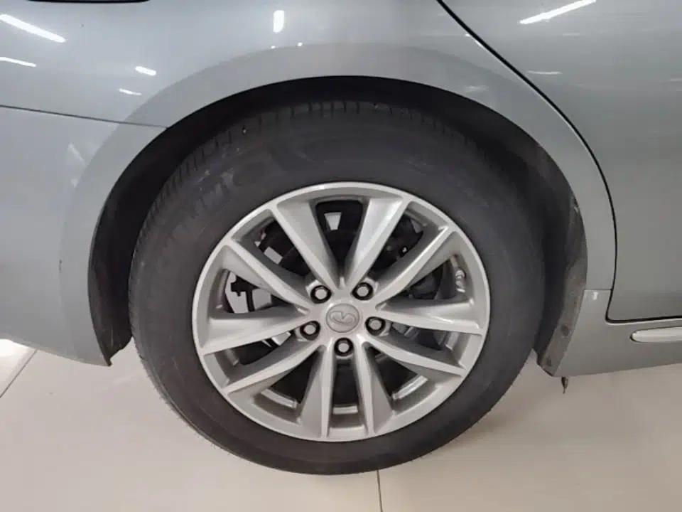 Infiniti Q50L 2016 2.0T Enjoyment Edition — миниатюра 10