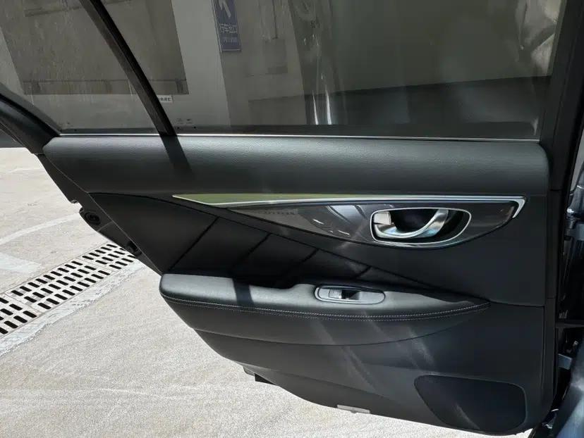 Infiniti Q50L 2016 2.0T Comfort Edition — миниатюра 27