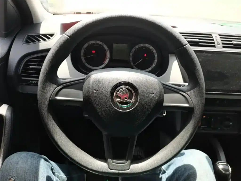 Fabia 2017 1.4L Automatic Enjoy Edition — миниатюра 11