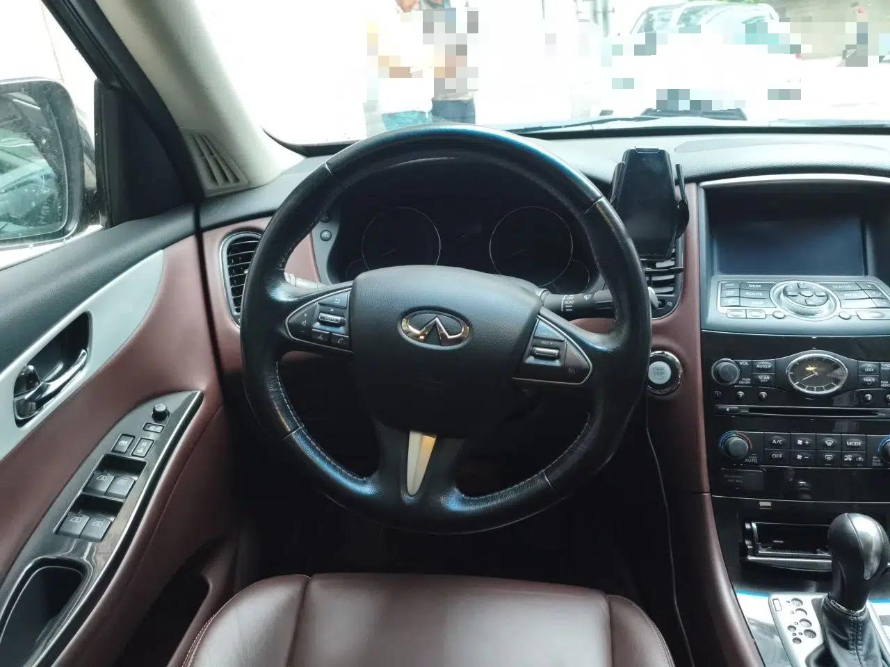 Infiniti QX50 2015 2.5L Enjoyment Edition — миниатюра 11