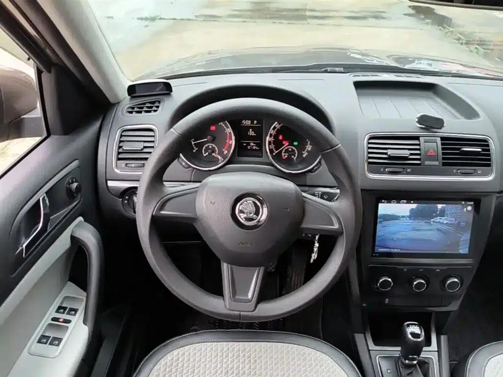 Yeti 2017 TSI280 DSG Forward Edition — миниатюра 11