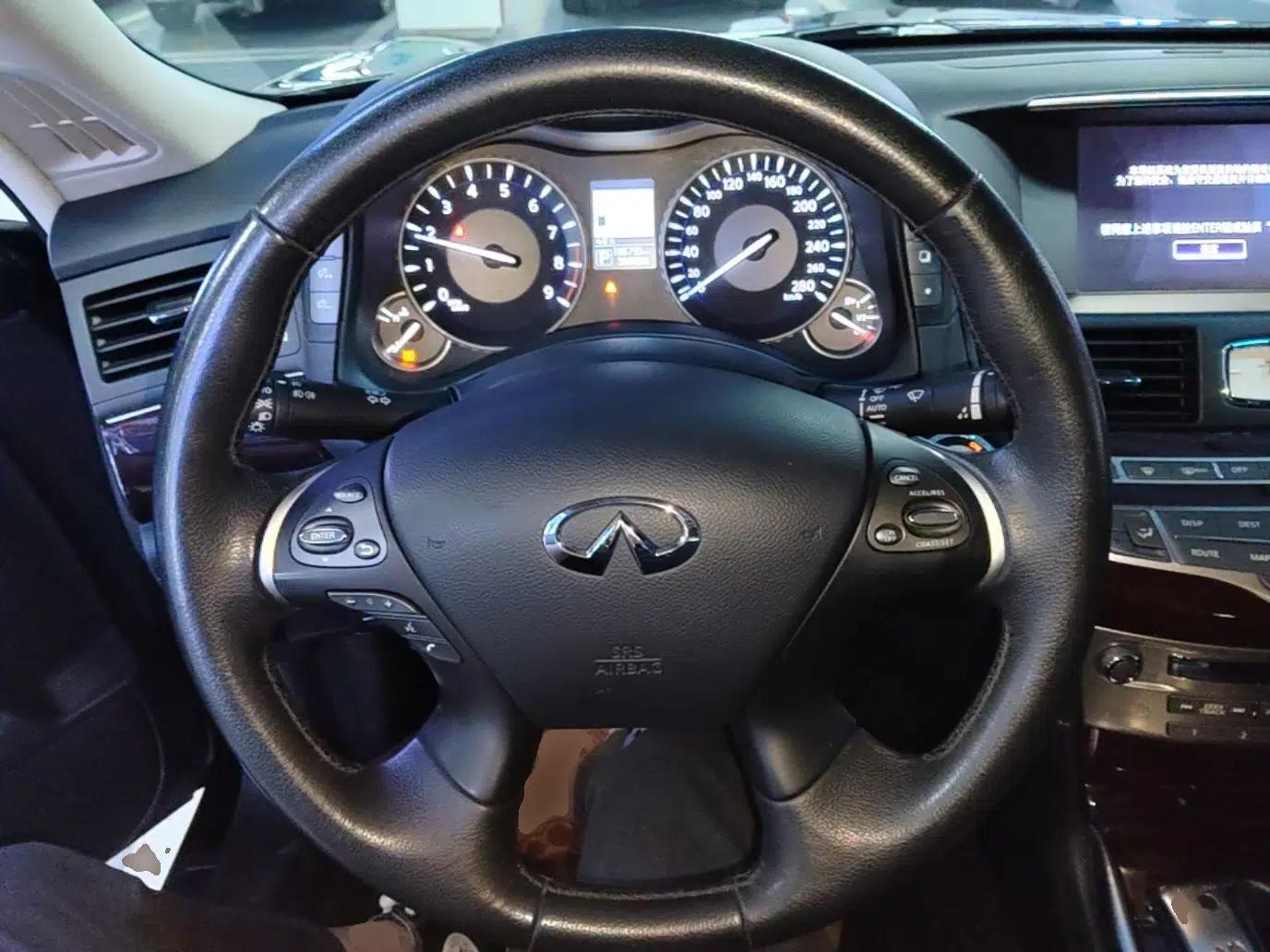 Infiniti Q70 2015 Q70L 2.5L Enjoyment Edition — миниатюра 14