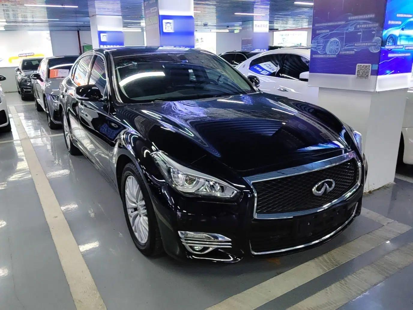 Infiniti Q70 2015 Q70L 2.5L Enjoyment Edition — миниатюра 3