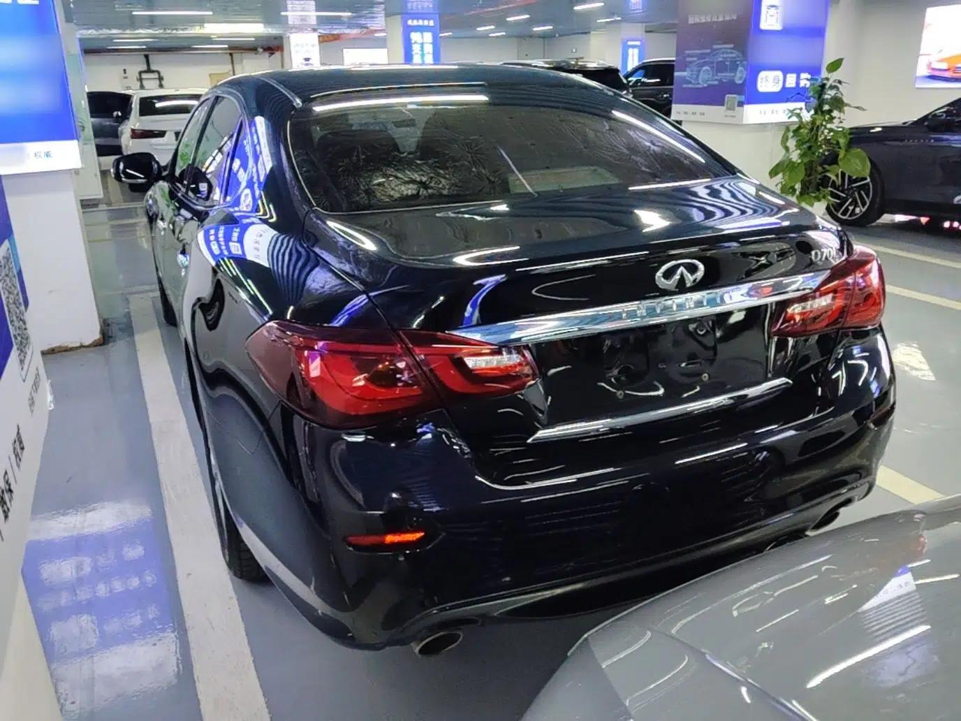 Infiniti Q70 2015 Q70L 2.5L Enjoyment Edition — миниатюра 4