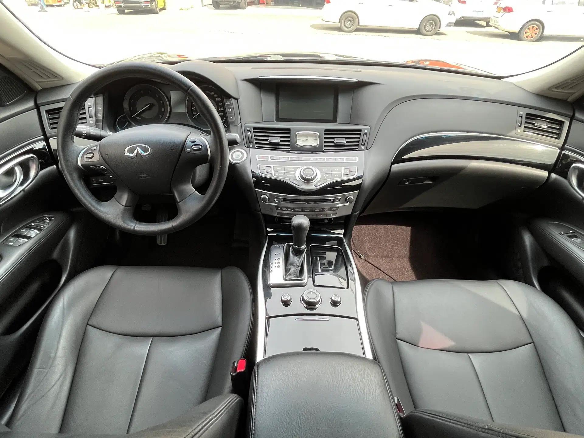 Infiniti Q70 2015 Q70L 2.5L Elite Edition — миниатюра 21