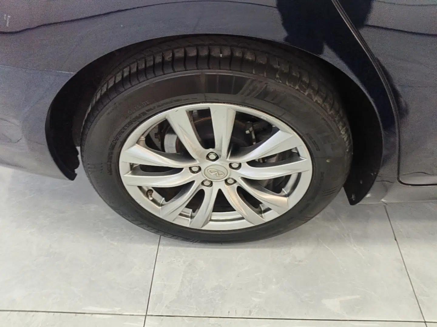 Infiniti Q70 2015 Q70L 2.5L Elite Edition — миниатюра 5