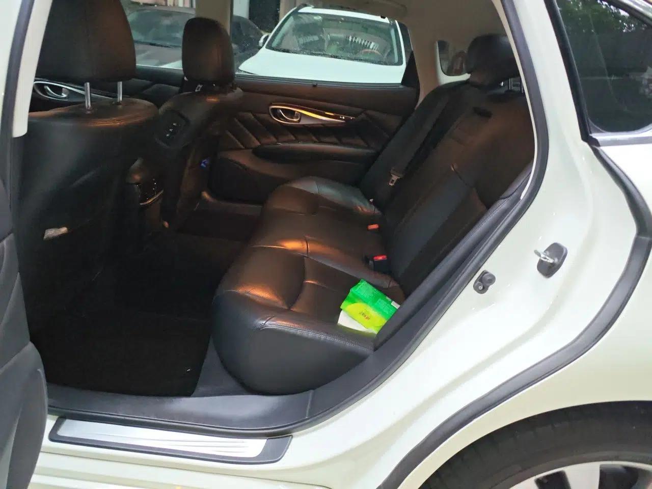 Infiniti Q70 2013 Q70L 2.5L Elegance Edition — миниатюра 18