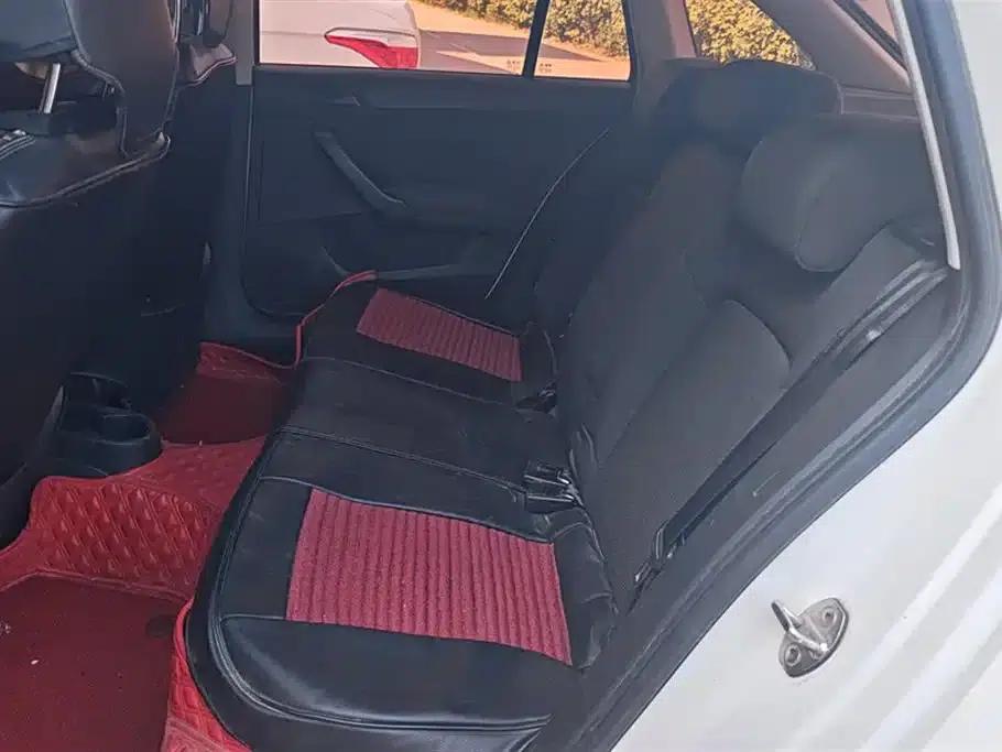 Rapid Spaceback 2019 Facelift 1.5L Automatic Standard Edition (China VI Emission Standard) — миниатюра 11