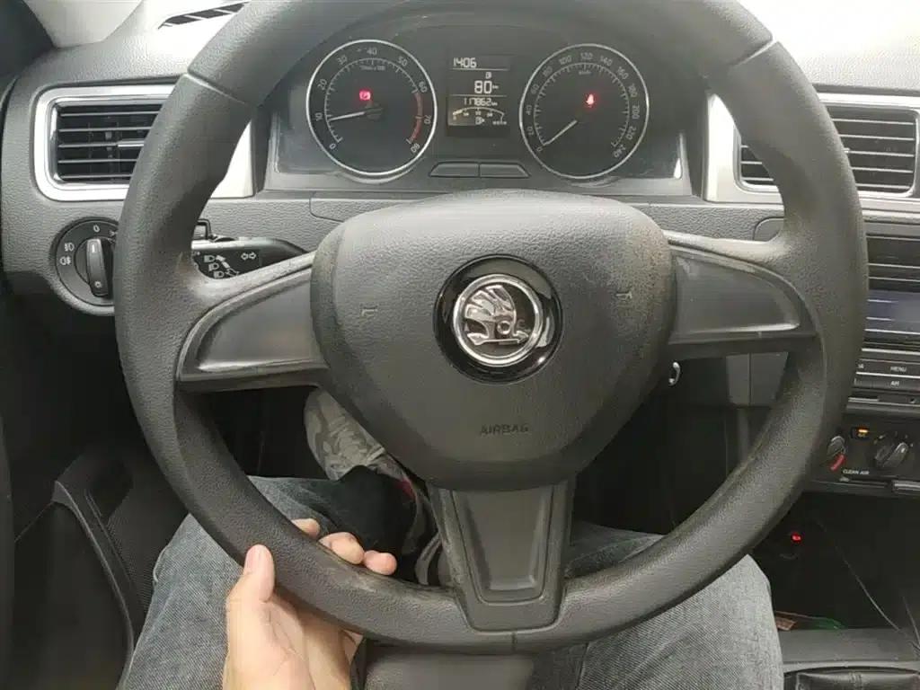 Rapid 2016 1.6L Manual Comfort Edition — миниатюра 11