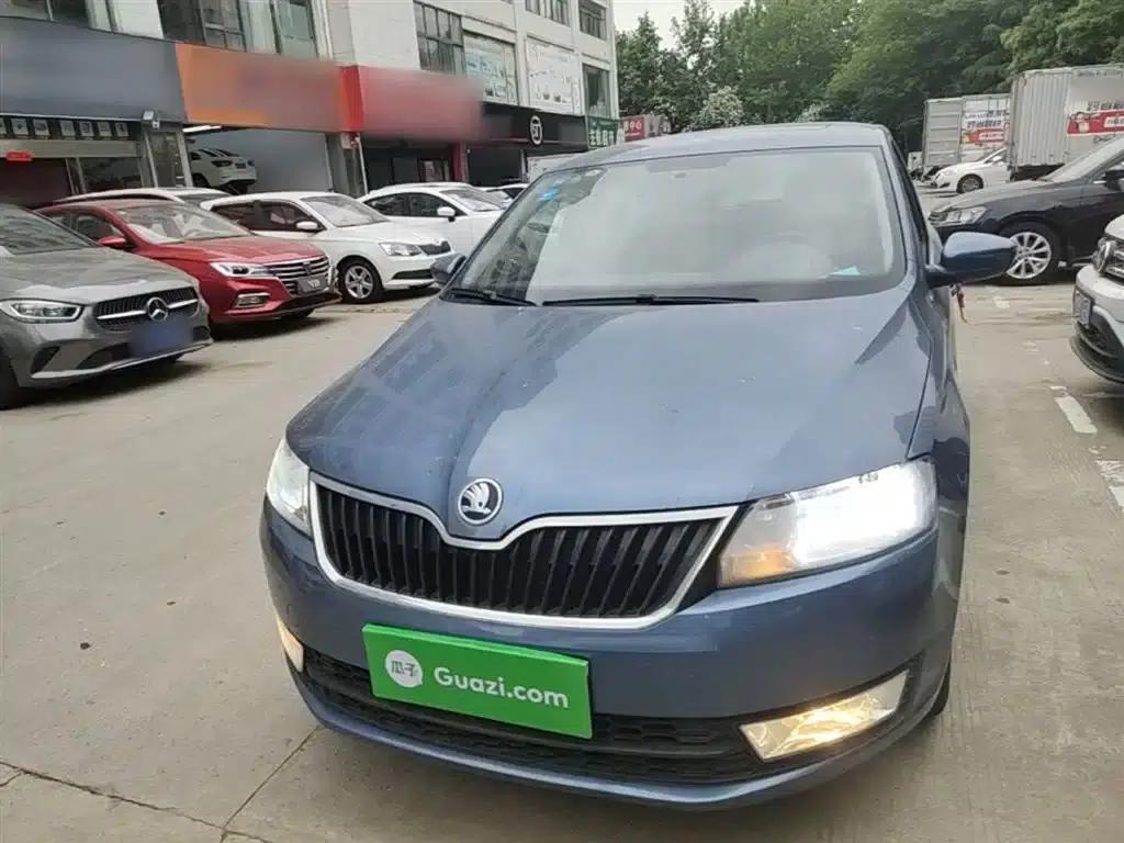 Rapid 2016 1.6L Manual Comfort Edition — миниатюра 3