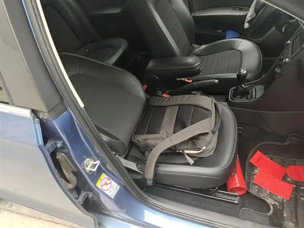 Rapid 2016 1.6L Manual Comfort Edition — миниатюра 25