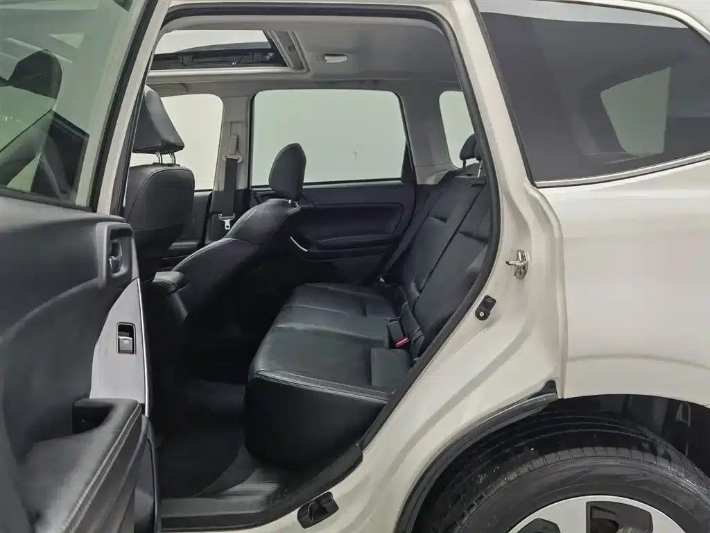 Forester 2016 2.0i Luxury Navigation Edition — миниатюра 15