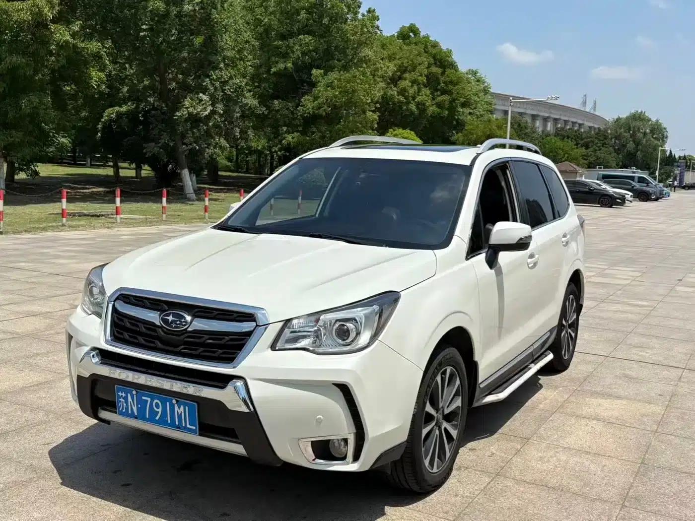 Forester 2016 2.0i Stylish Navigation Edition — миниатюра 1