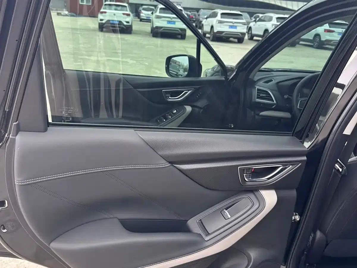 Forester 2022 2.0i AWD Luxury Edition EyeSight — миниатюра 24