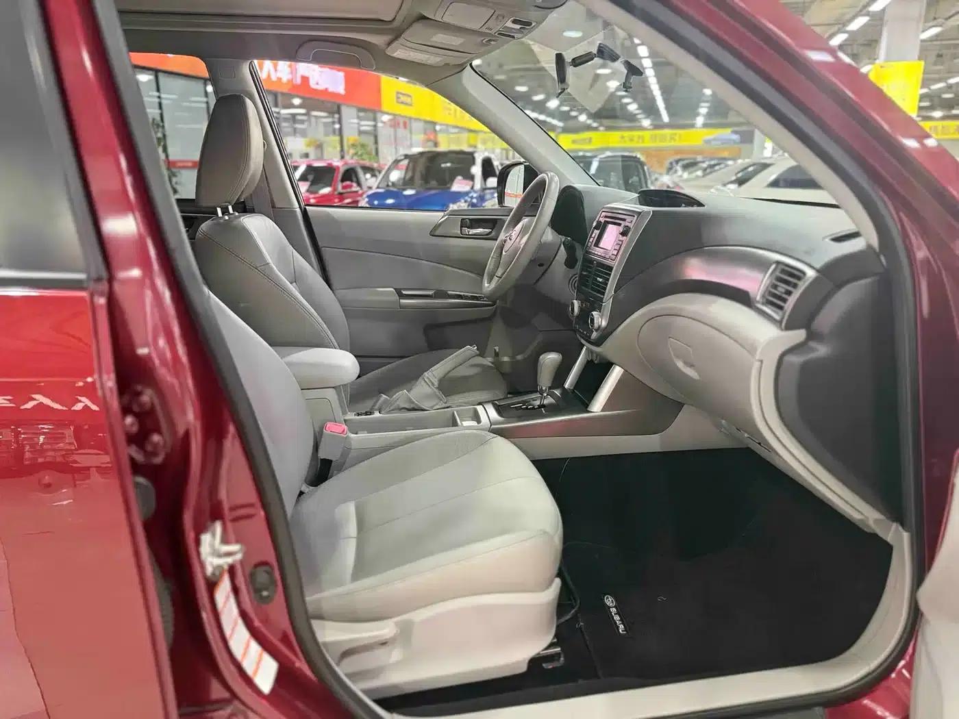Forester 2011 2.5XS Automatic Luxury Edition — миниатюра 27