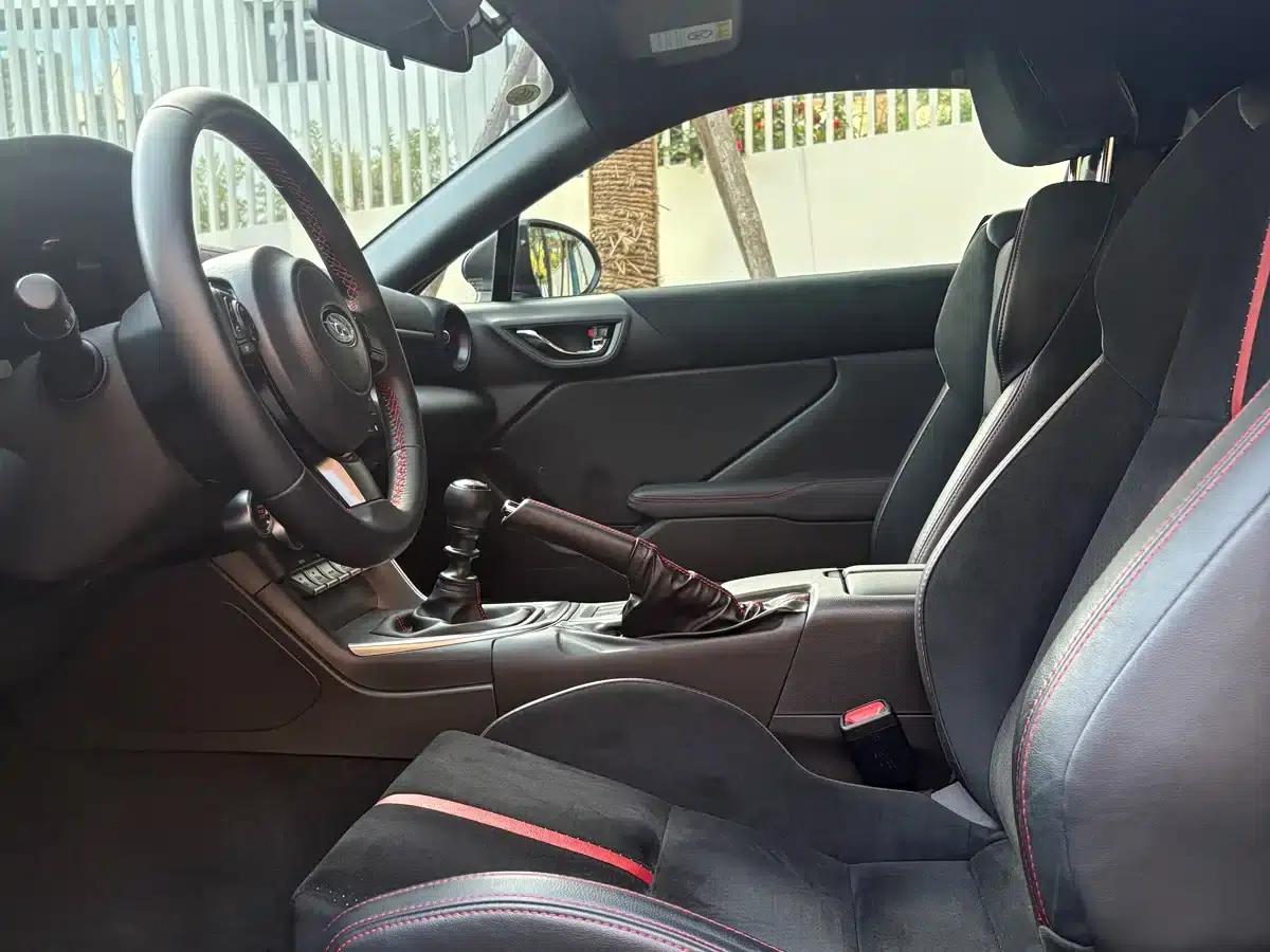 2022 Subaru BRZ 2.4L Manual — миниатюра 8
