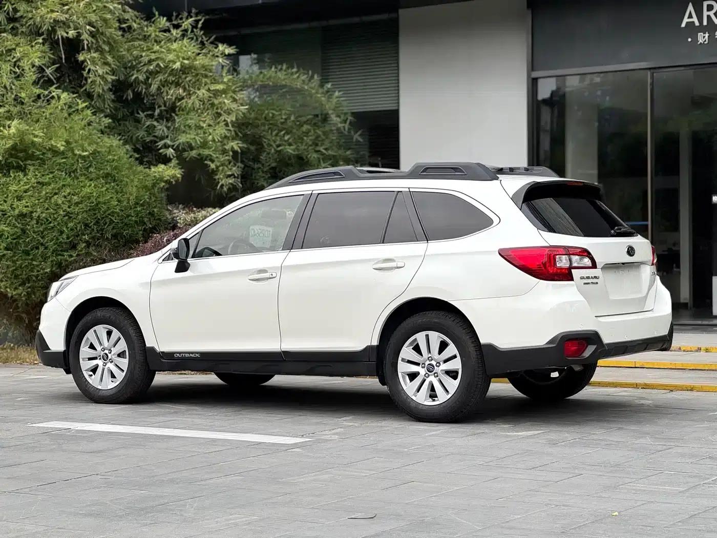 Outback 2015 2.5i Luxury Navigation Edition — миниатюра 2
