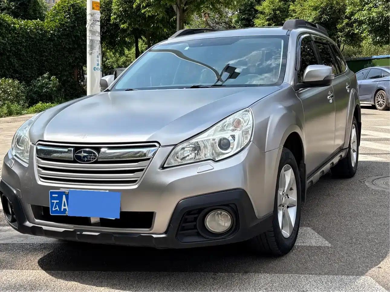 Outback 2013 2.5i Luxury Navigation Edition — миниатюра 1