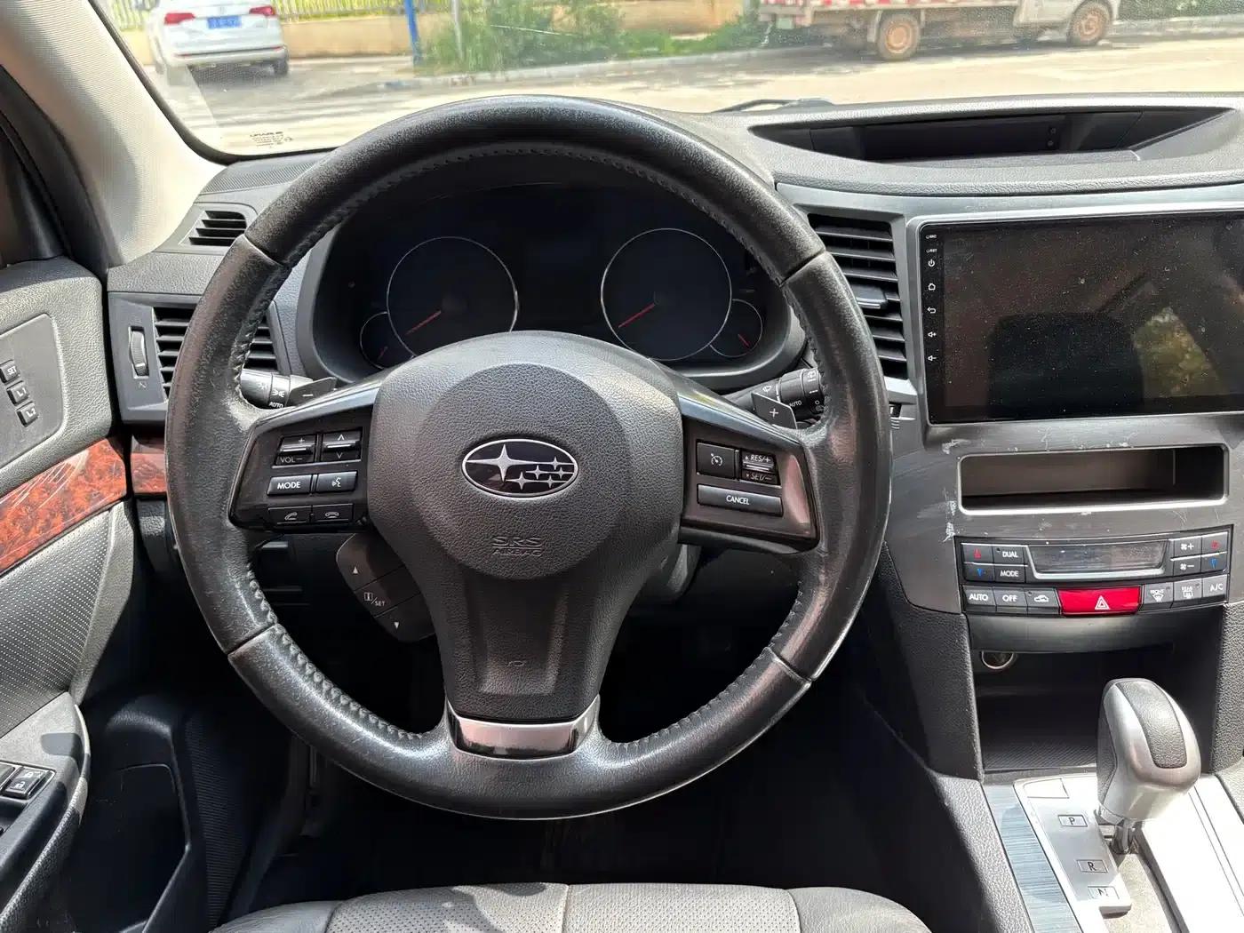 Outback 2013 2.5i Luxury Navigation Edition — миниатюра 11