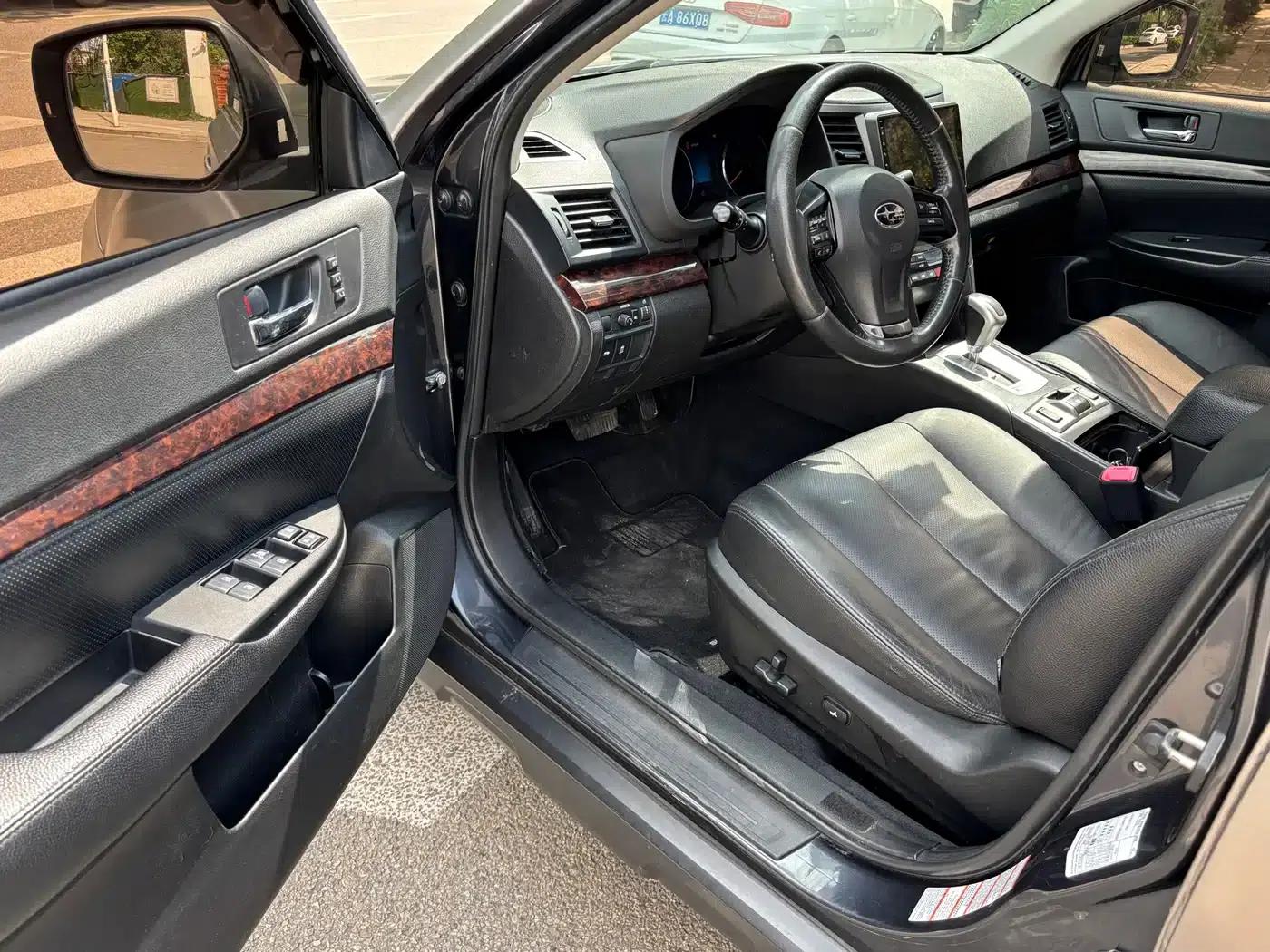 Outback 2013 2.5i Luxury Navigation Edition — миниатюра 12