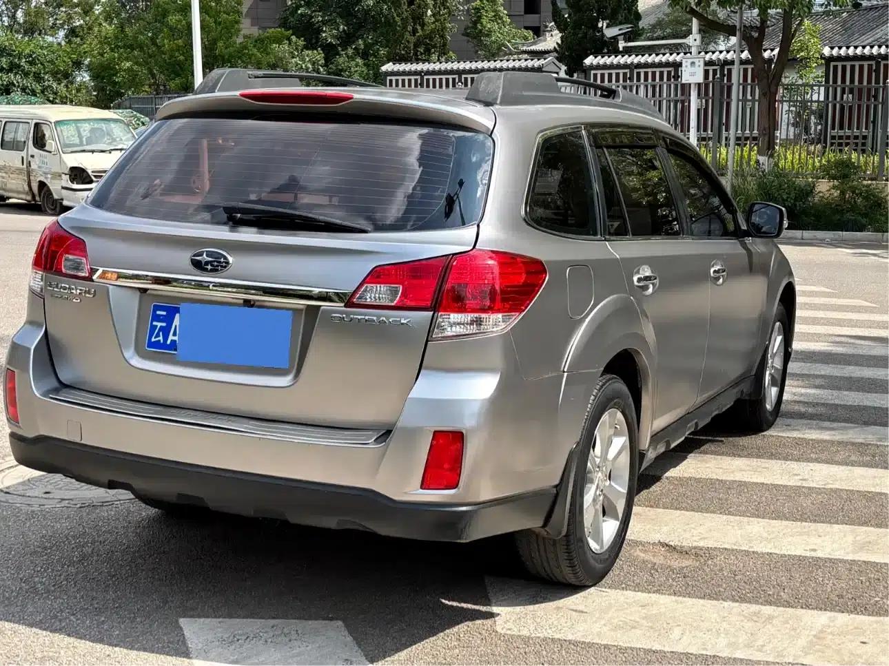 Outback 2013 2.5i Luxury Navigation Edition — миниатюра 5