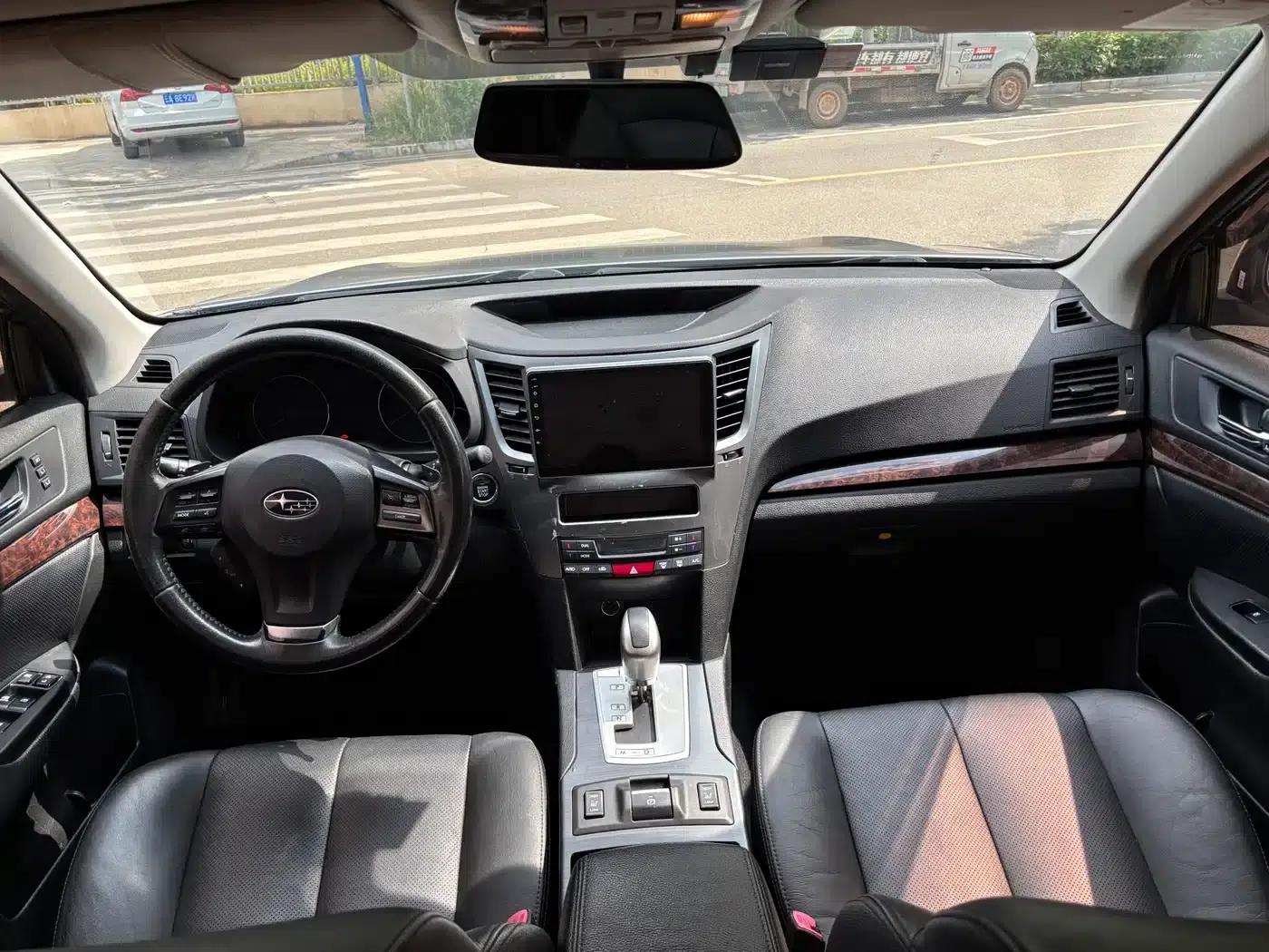 Outback 2013 2.5i Luxury Navigation Edition — миниатюра 10
