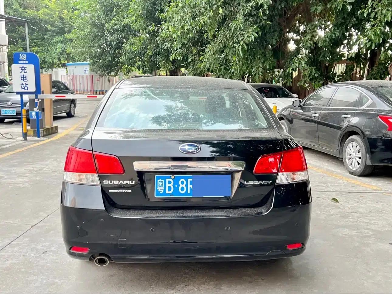 Legacy 2010 2.5i Luxury Edition — миниатюра 4