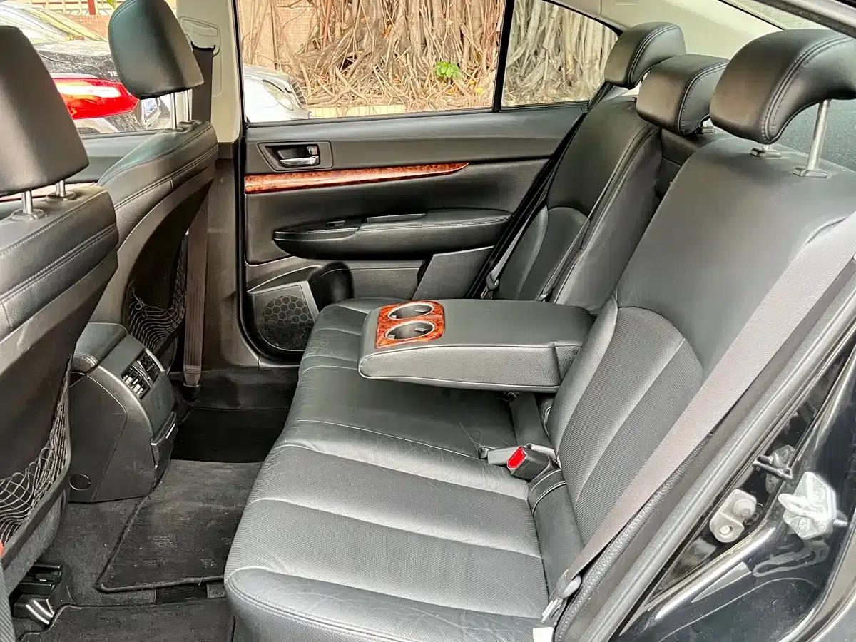 Legacy 2010 2.5i Luxury Edition — миниатюра 7