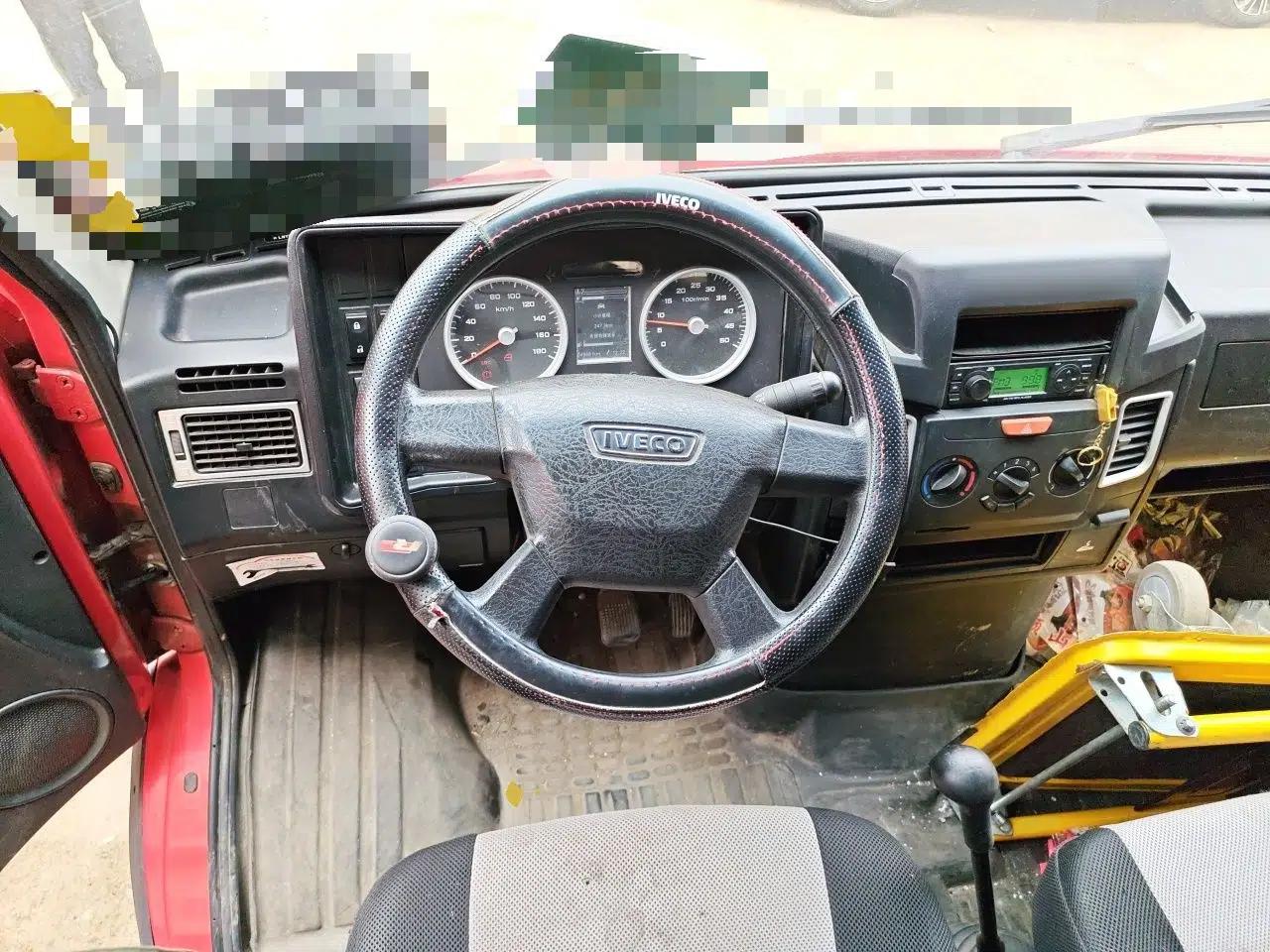 Iveco Daily 2021 2.8T V35 VAN厢式 van 3-seater short wheelbase mid-roof design single-tire manual doors — миниатюра 11