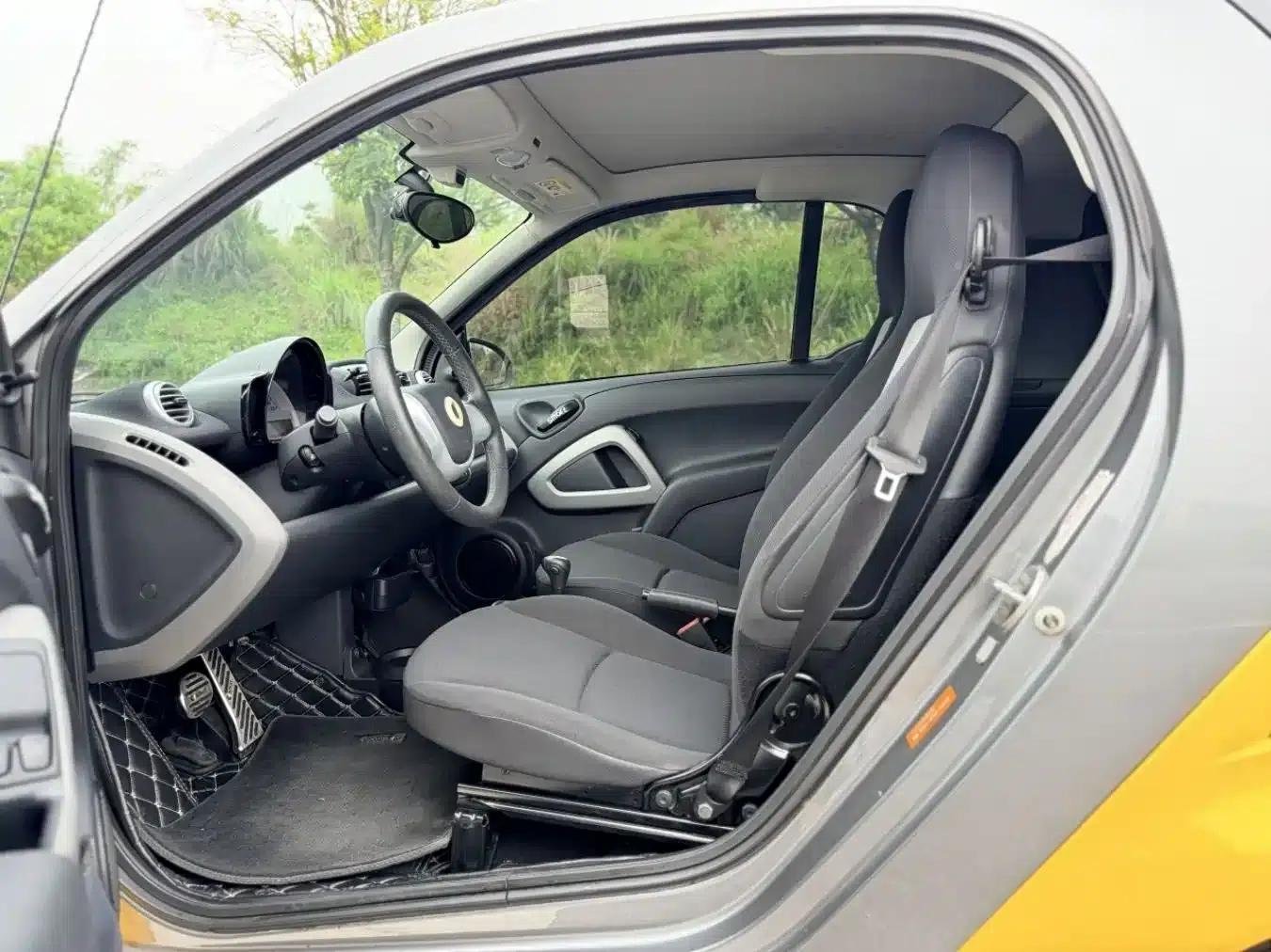 2012 Smart Fortwo 1.0 MHD Hardtop Standard Edition — миниатюра 7