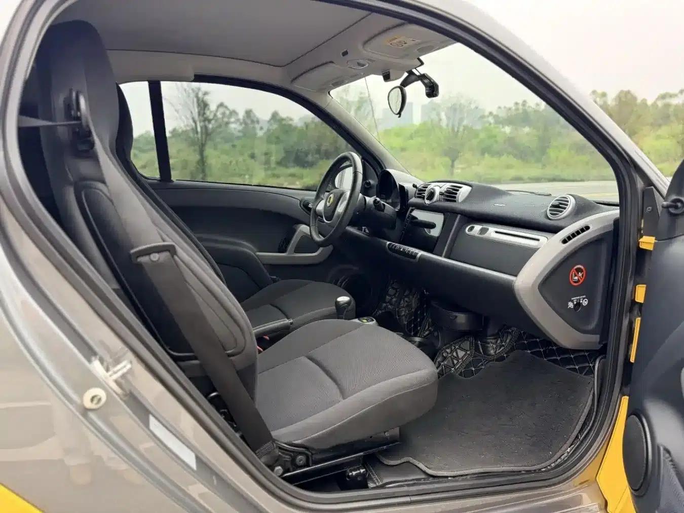 2012 Smart Fortwo 1.0 MHD Hardtop Standard Edition — миниатюра 9