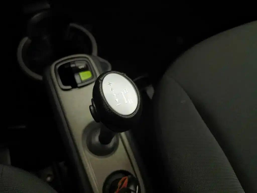 2012 Smart Fortwo 1.0 MHD Hardtop Comfort Edition — миниатюра 13