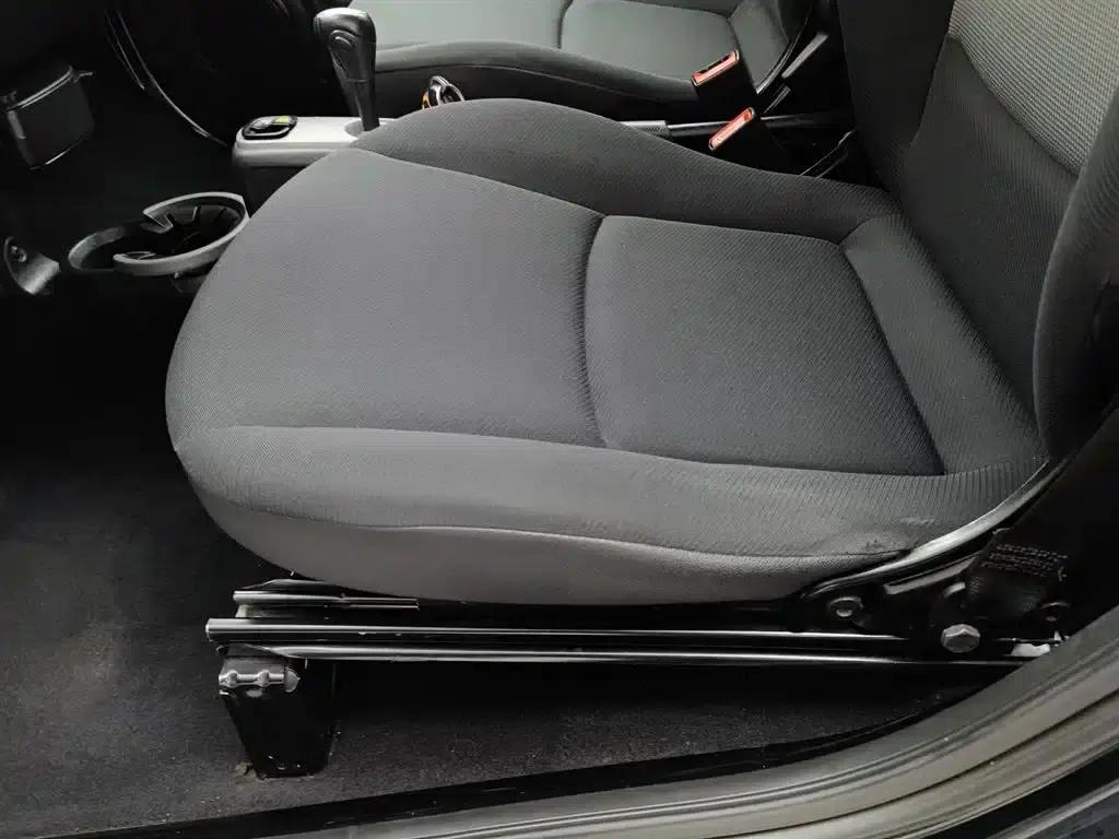 2012 Smart Fortwo 1.0 MHD Hardtop Comfort Edition — миниатюра 20