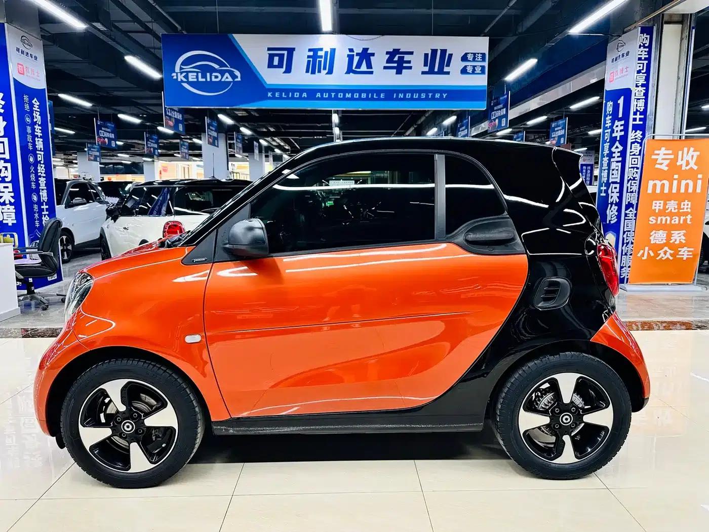 2018 Smart Fortwo 1.0L 52kW Hardtop Passion Edition (National V Emission Standard) — миниатюра 2