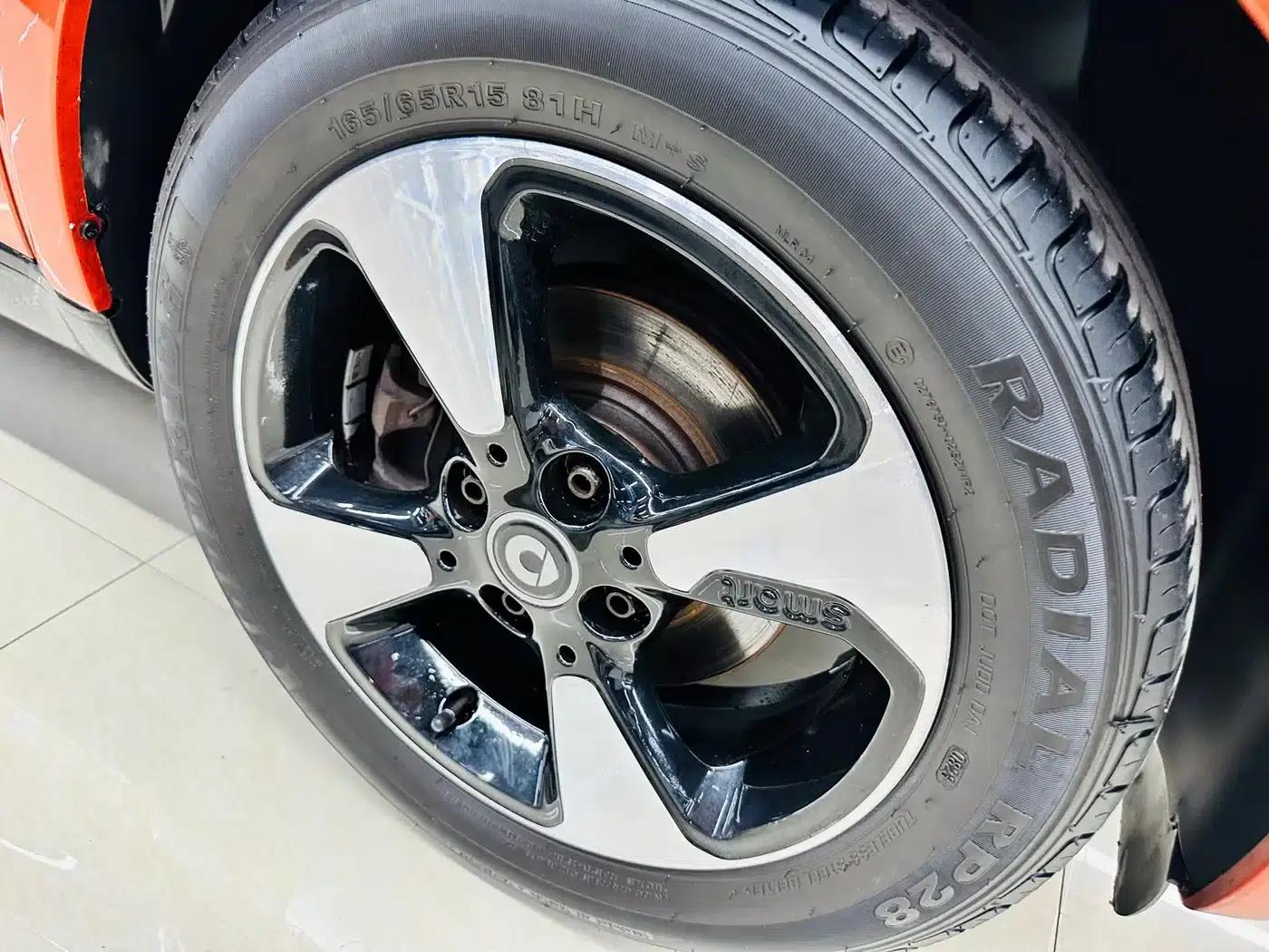 2018 Smart Fortwo 1.0L 52kW Hardtop Passion Edition (National V Emission Standard) — миниатюра 12