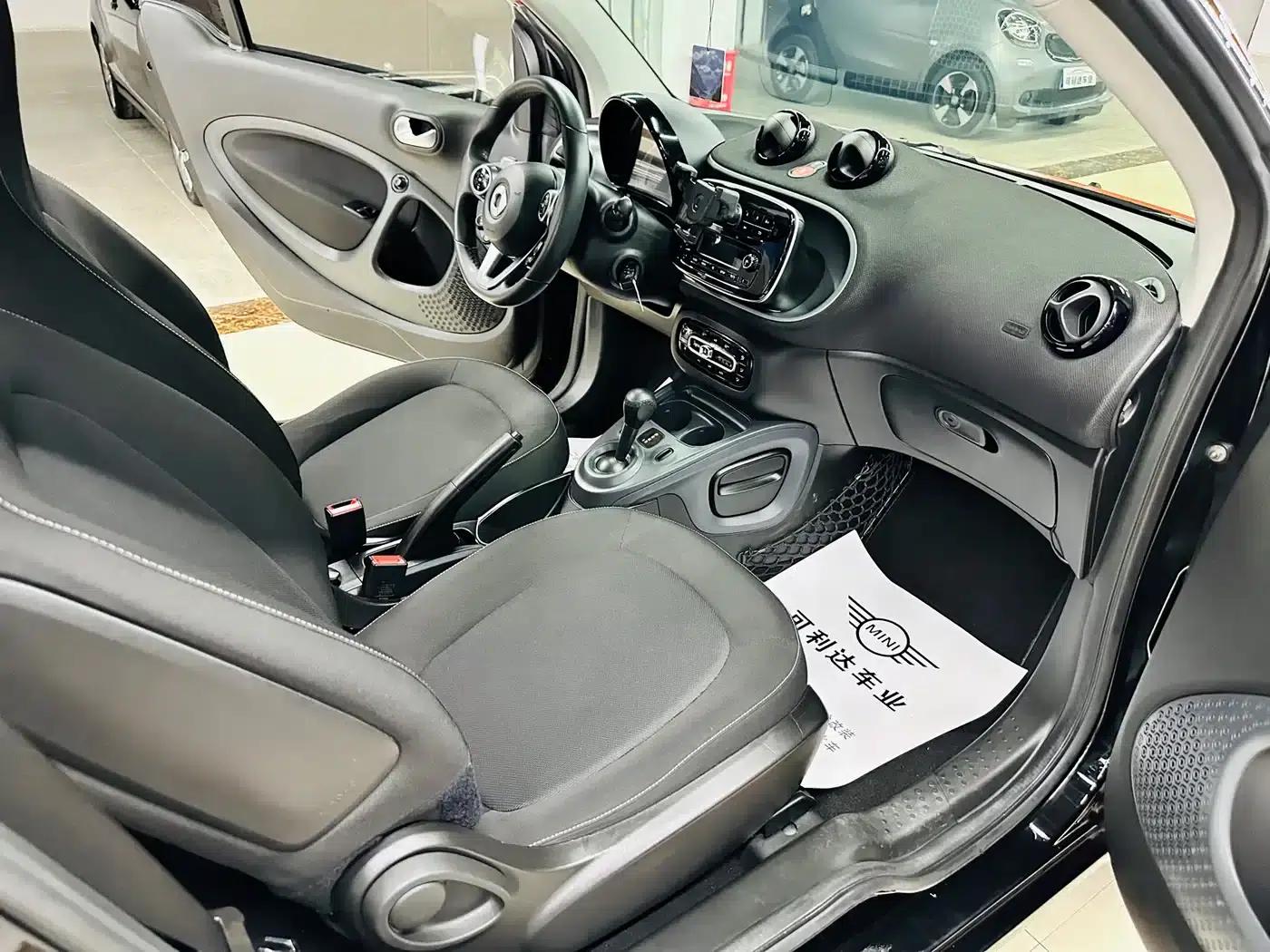 2018 Smart Fortwo 1.0L 52kW Hardtop Passion Edition (National V Emission Standard) — миниатюра 22