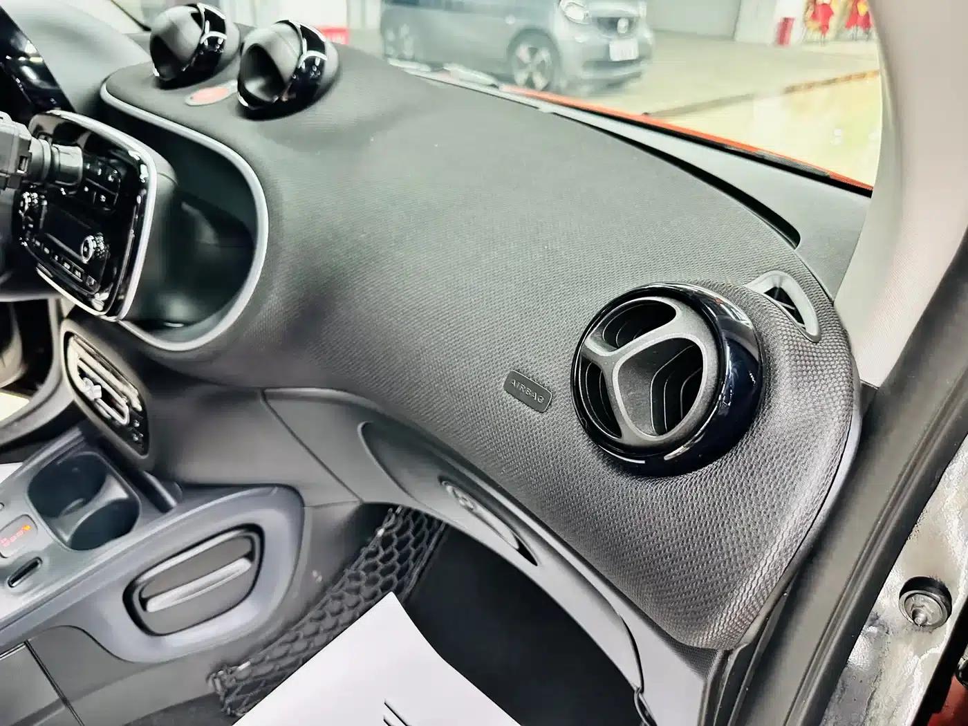 2018 Smart Fortwo 1.0L 52kW Hardtop Passion Edition (National V Emission Standard) — миниатюра 25