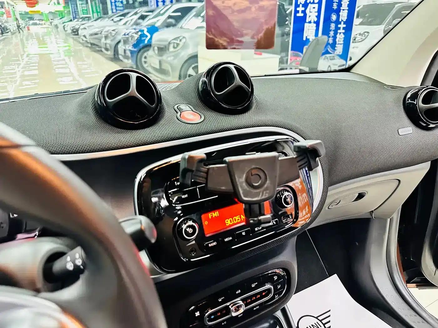 2018 Smart Fortwo 1.0L 52kW Hardtop Passion Edition (National V Emission Standard) — миниатюра 29