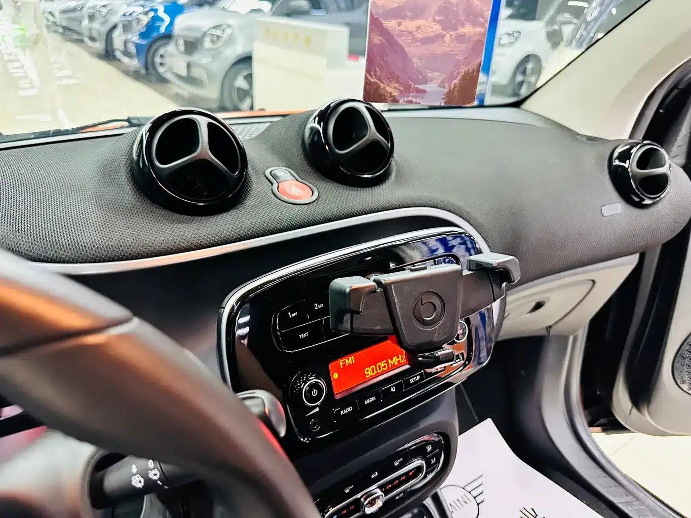 2018 Smart Fortwo 1.0L 52kW Hardtop Passion Edition (National V Emission Standard) — миниатюра 31