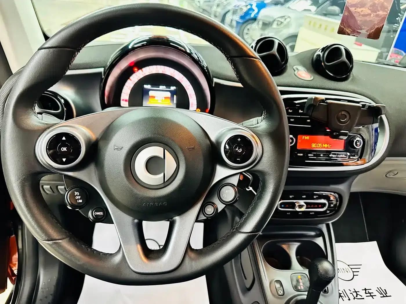 2018 Smart Fortwo 1.0L 52kW Hardtop Passion Edition (National V Emission Standard) — миниатюра 40