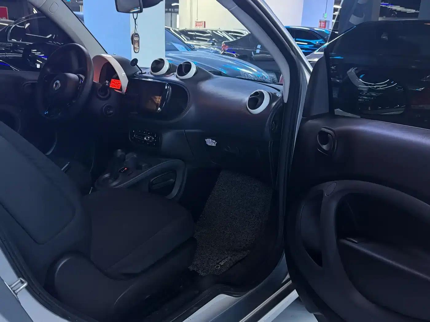 2018 Smart Fortwo 1.0L 52kW Hardtop Dynamic Edition (National V Emission Standard) — миниатюра 7