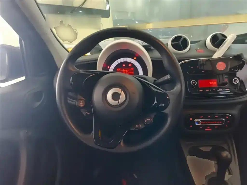 2018 Smart Forfour 1.0L 52kW Dynamic Edition — миниатюра 11