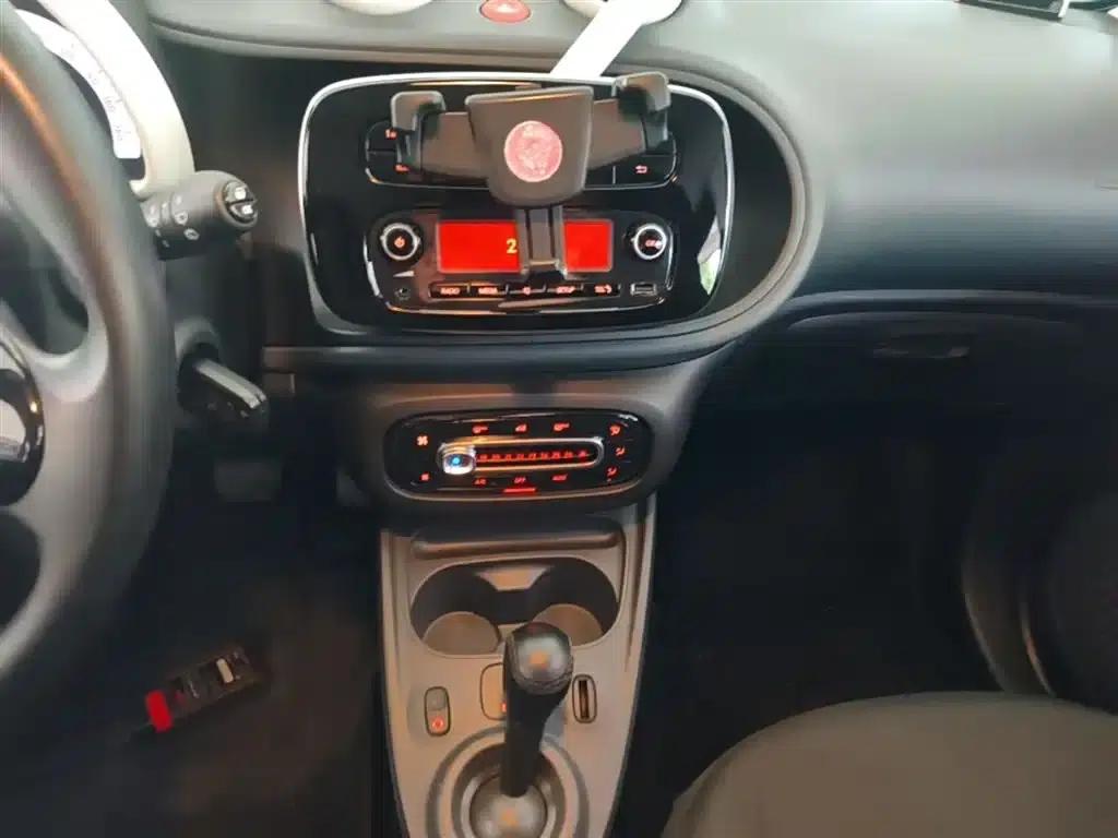 2018 Smart Forfour 1.0L 52kW Dynamic Edition — миниатюра 13