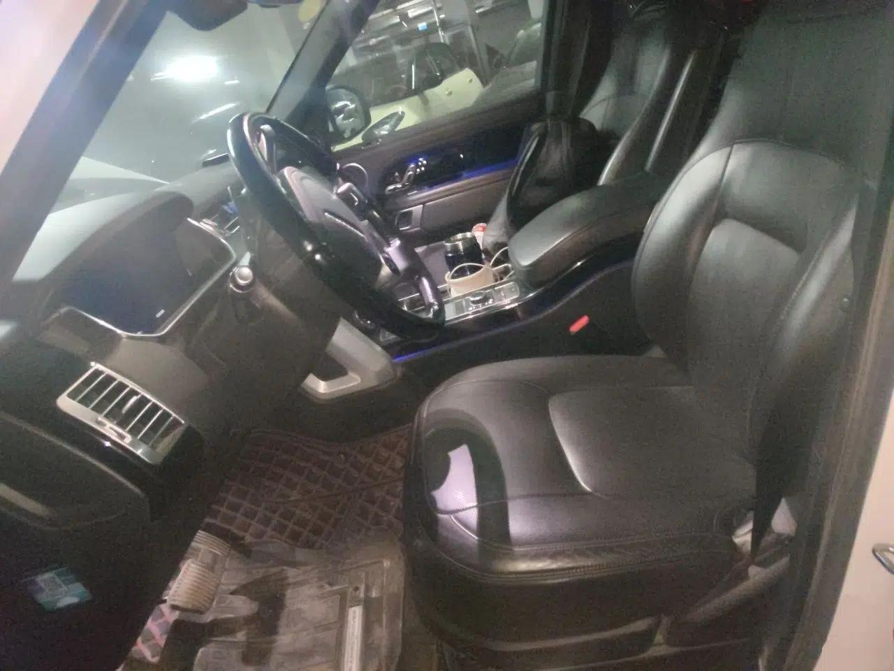 Land Rover Range Vogue  — миниатюра 16